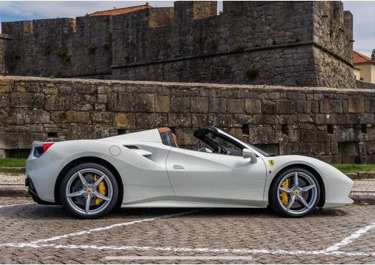 Ferrari 488 Spider • 2018 • 10,500 km 4