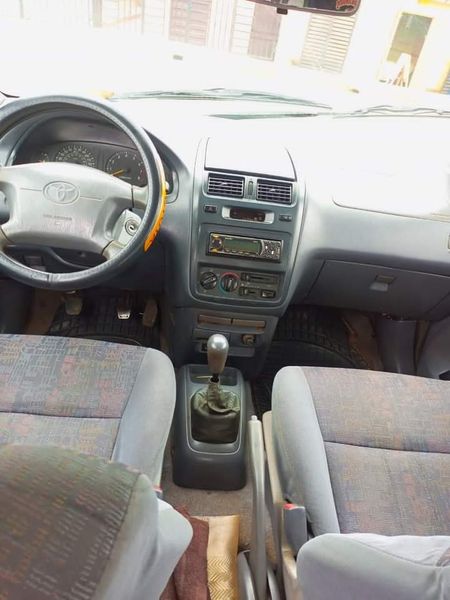 Toyota Picnic • 1999 • 125,000 km 4