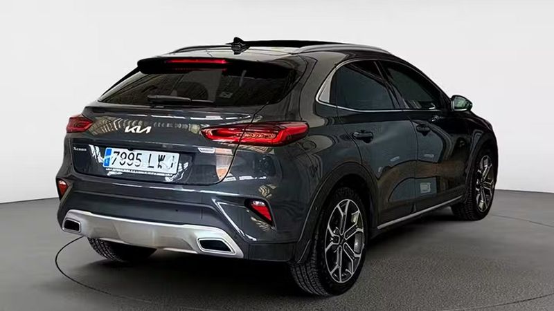 Kia Cee`d • 2022 • 49,225 km 3