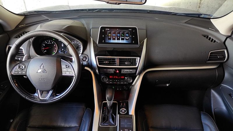 Mitsubishi Eclipse • 2019 • 50,176 km 10