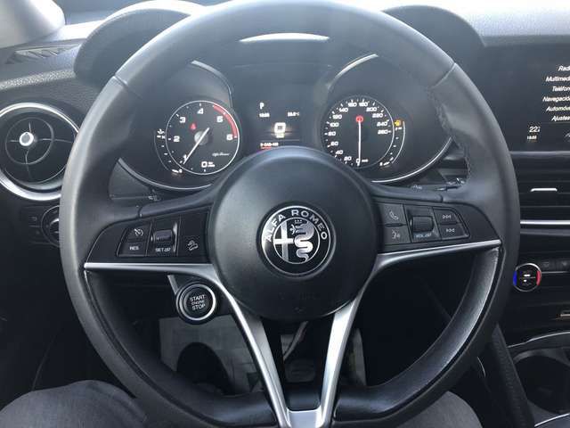 Alfa Romeo Stelvio • 2018 • 51,000 km 7