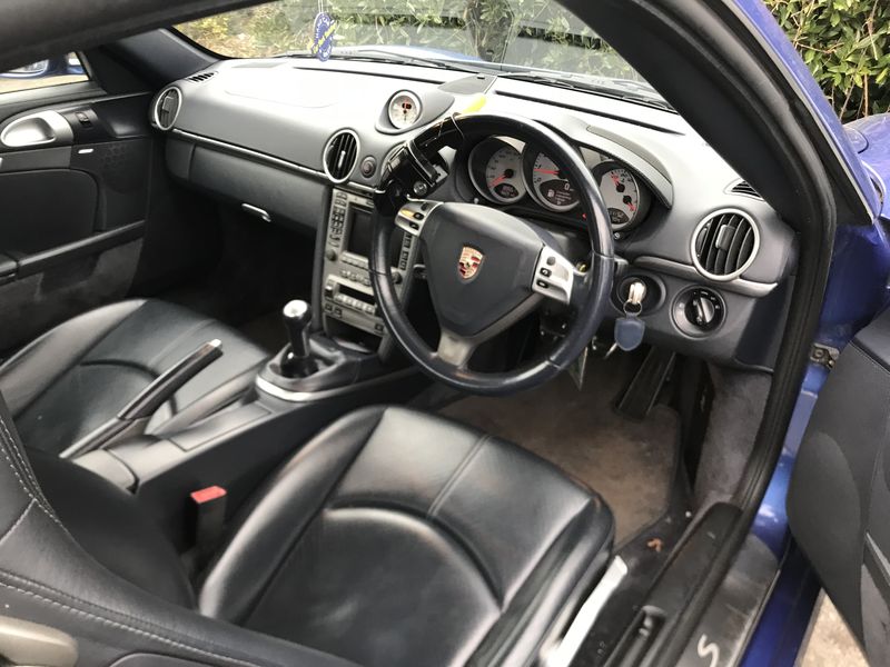 Porsche Cayman • 2007 • 90,000 km 11