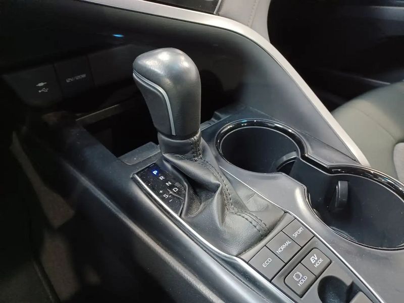 Toyota Camry • 2020 • 44,000 km 13