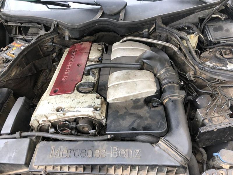 Mercedes-Benz C-Class • 2004 • 130,000 km 5