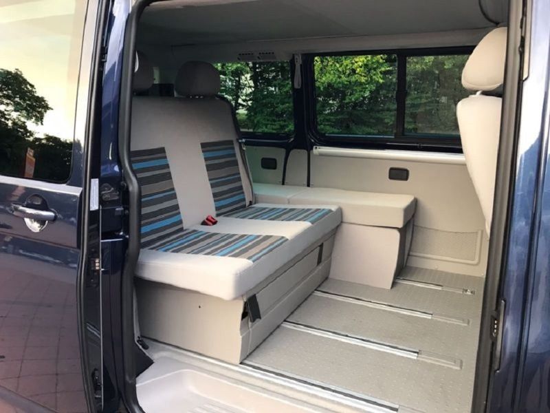 Volkswagen T5 • 2010 • 167,000 km 3