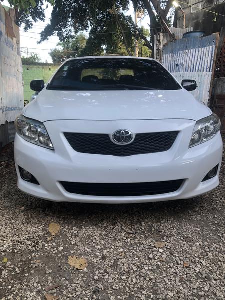 Toyota Corolla • 2010 • 125,000 km 4