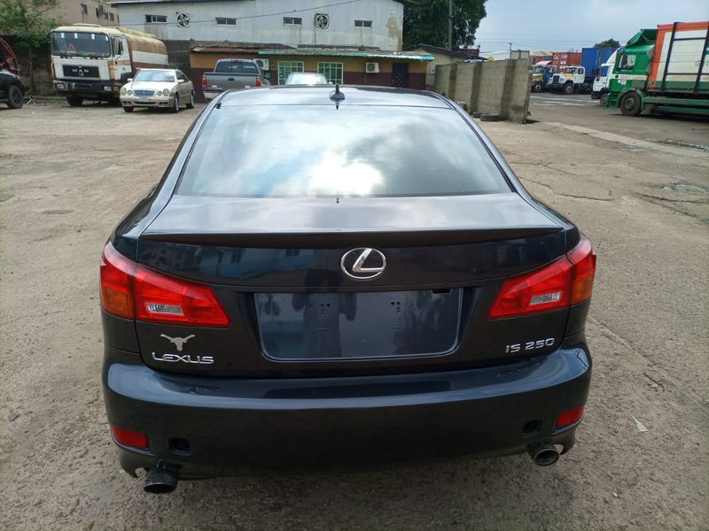 Lexus IS • 2008 • 157,162 km 6