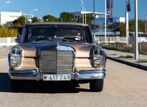 Mercedes-Benz S • 1964 • 77,500 km 3