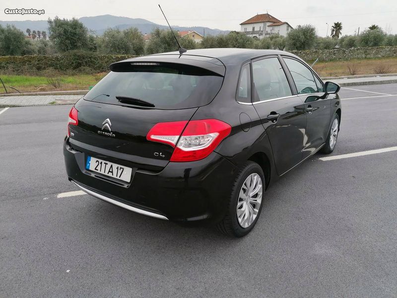 Citroën C4 • 2014 • 200,000 km 5