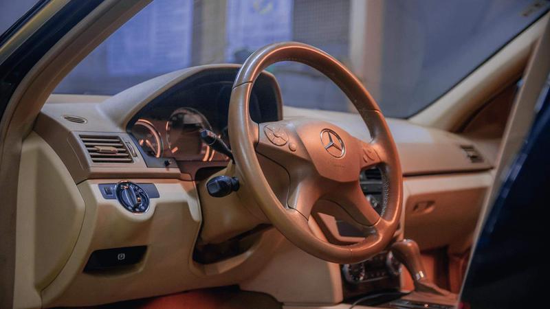 Mercedes-Benz 200 - 300 • 2008 • 110,000 km 5