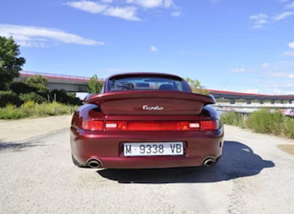 Porsche 911 Turbo • 1995 • 68,000 km 12