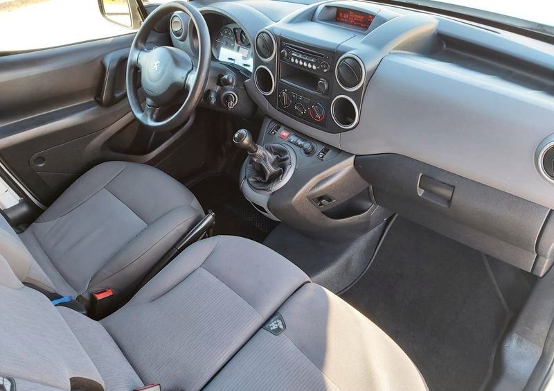 Peugeot 107 • 2012 • 130,000 km 5