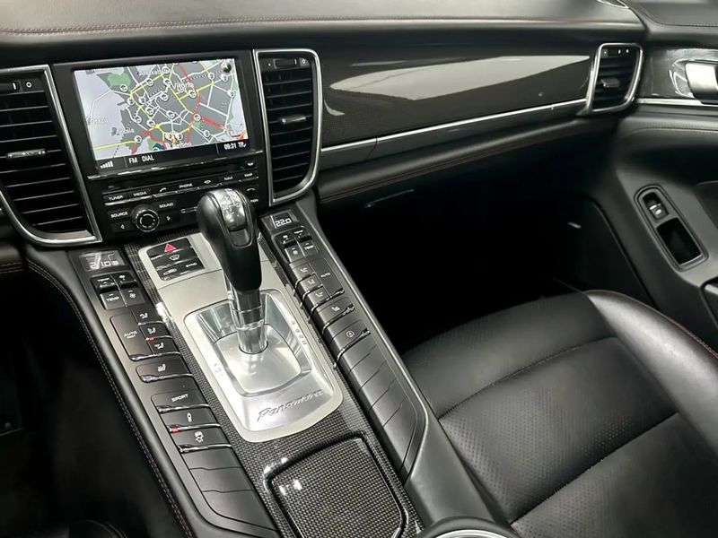 Porsche Panamera • 2014 • 144,000 km 6