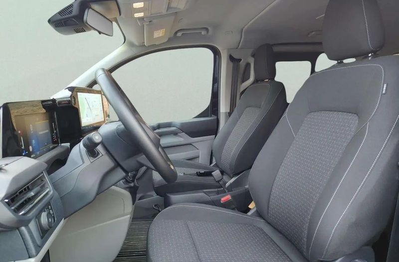 Ford Tourneo Custom • 2024 • 16,902 km 6