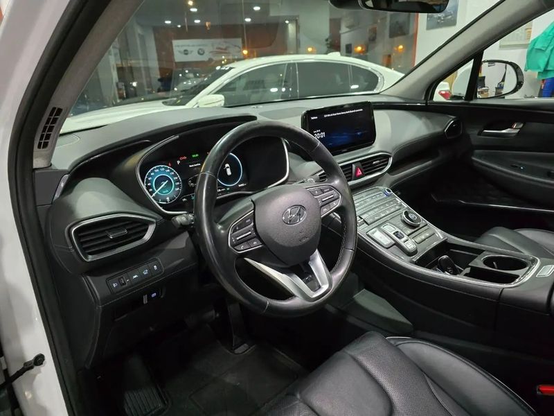 Hyundai Santa Fe • 2021 • 74,000 km 11