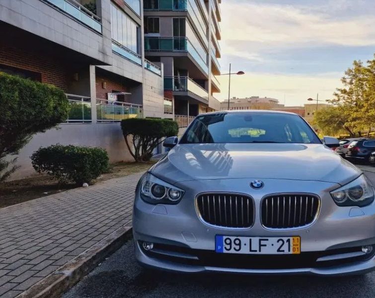 BMW 5 Series • 2011 • 236,000 km 2