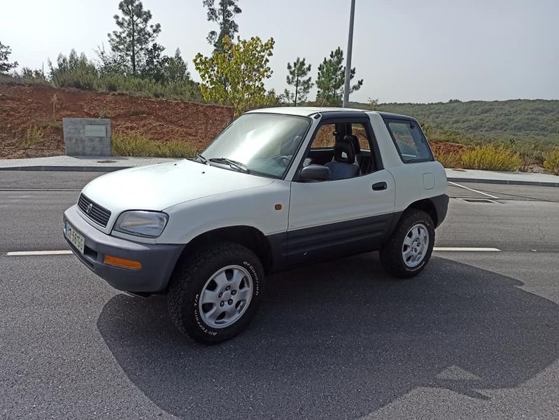 Toyota RAV4 • 2007 • 60,000 km 3
