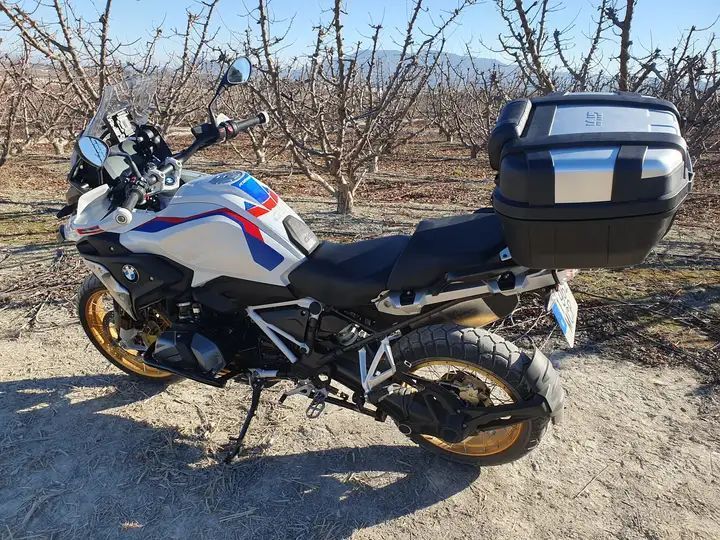 Bmw r1250gs • 2022 • 11,000 km 1