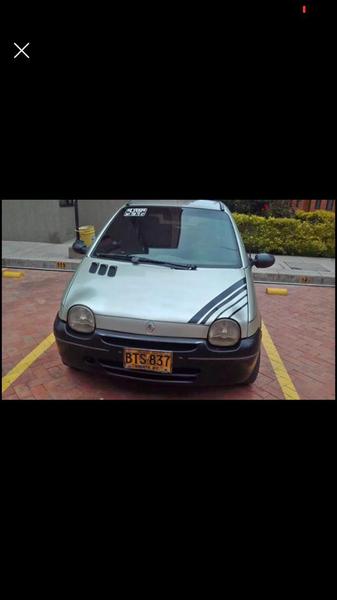 Renault Twingo • 2006 • 200,000 km 2