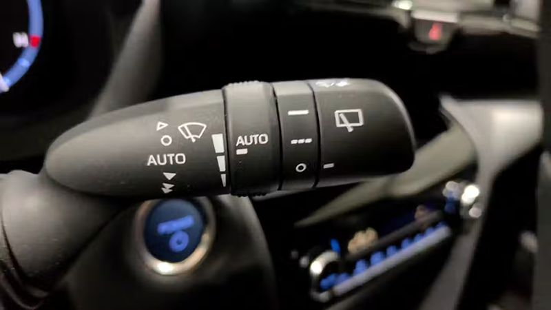 Toyota Yaris • 2023 • 8,944 km 13