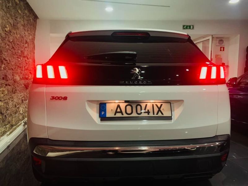 Peugeot 308 • 2017 • 180,000 km 4