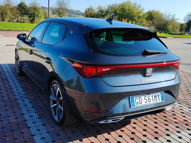Seat Leon • 2021 • 19,000 km 3