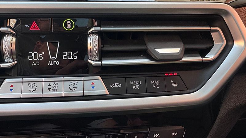 BMW X3 • 2022 • 20,545 km 9