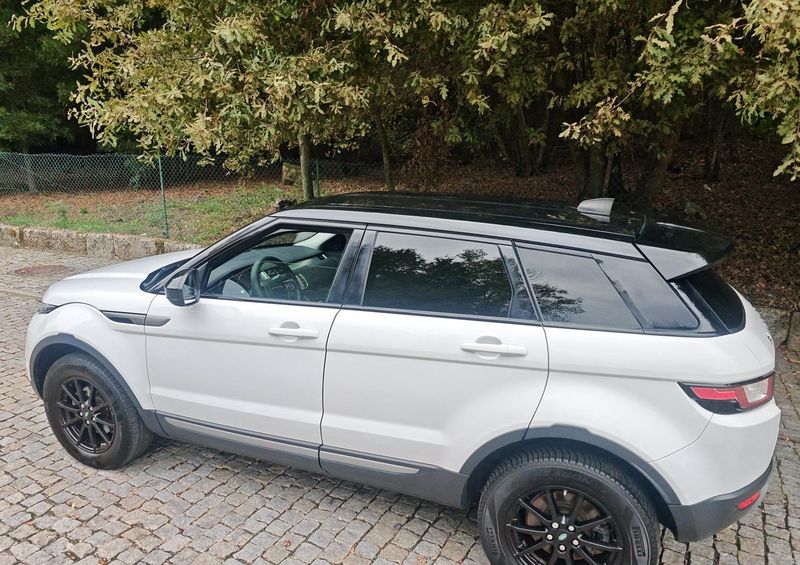 Land Rover Range Rover • 2017 • 16,000 km 3