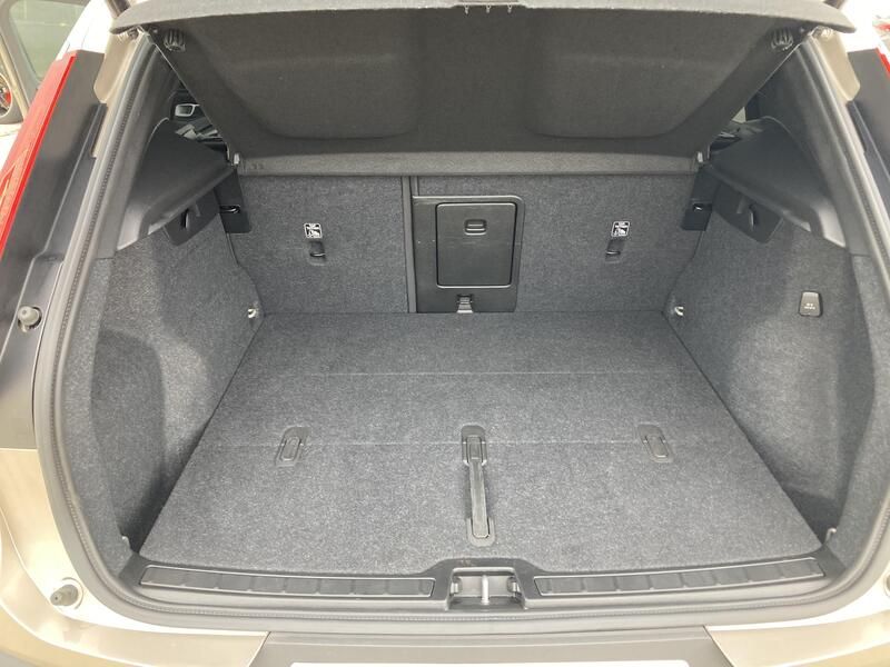 Volvo XC40 • 2024 • 45,624 km 15