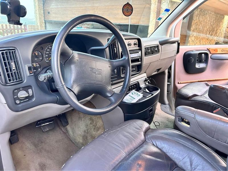 Chevrolet Astro Cargo • 1998 • 223,000 km 5