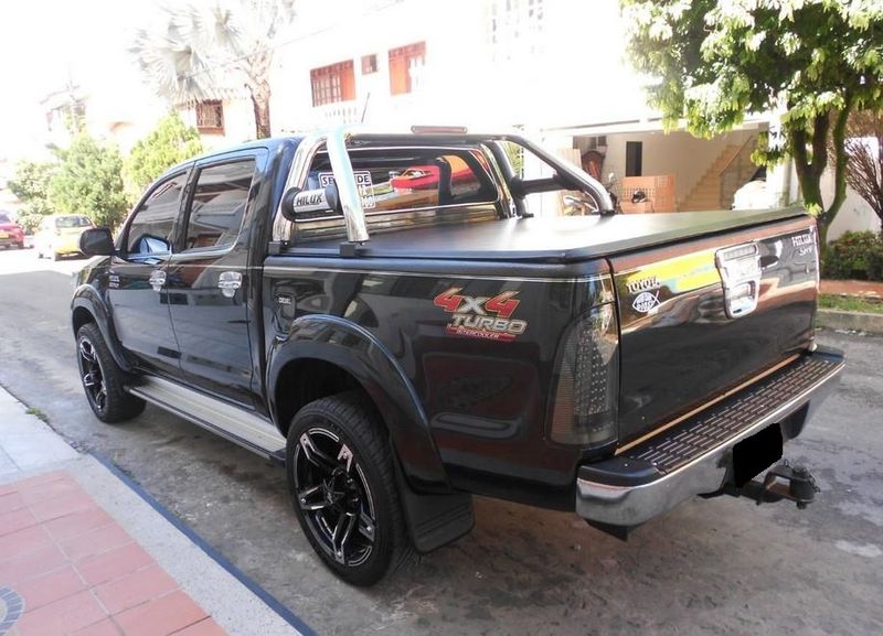 Toyota Hilux • 2012 • 120,000 km 2