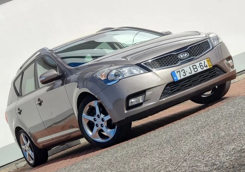 Kia Cee`d SW • 2010 • 130,522 km 1