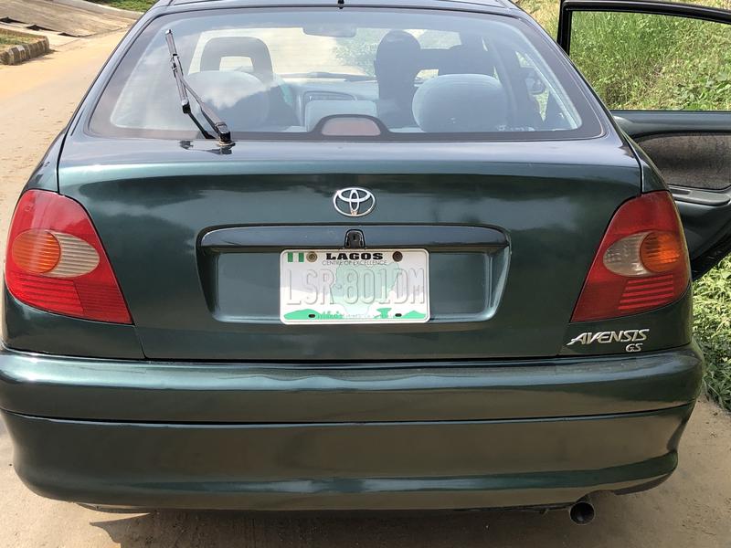 Toyota Avensis • 2000 • 113,997 km 2