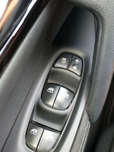 Nissan Qashqai • 2018 • 38,000 km 26