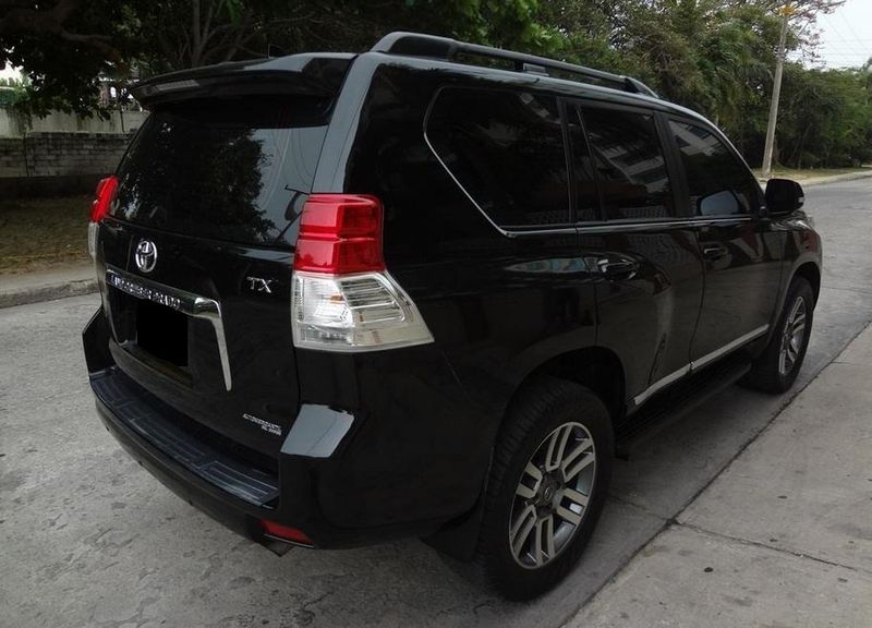 Toyota Land Cruiser • 2011 • 145,000 km 5