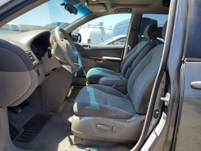 Toyota Sienna • 2004 • 10,000 mi 6