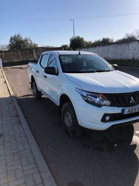 Mitsubishi L200 • 2020 • 27,000 km 2