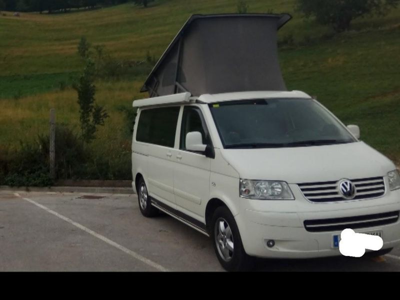 Volkswagen T5 • 2007 • 145,900 km 7