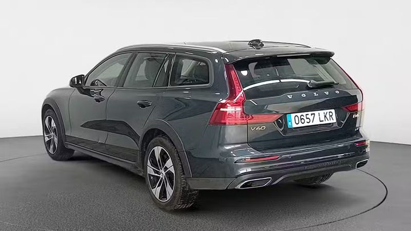 Volvo V60 Cross Country • 2020 • 61,601 km 2