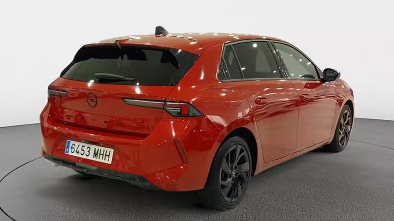 Opel Astra • 2023 • 46,137 km 5