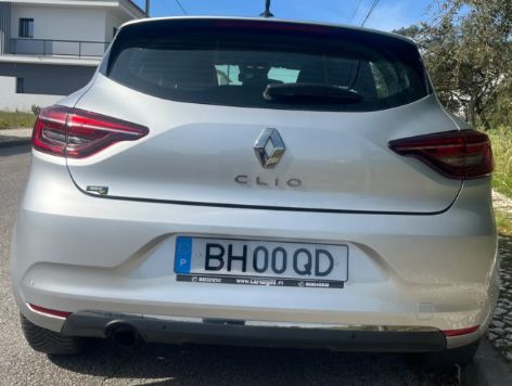 Renault Clio • 2020 • 76,368 km 2