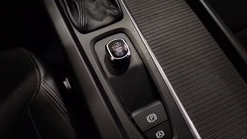 Volvo V60 • 2018 • 81,513 km 12