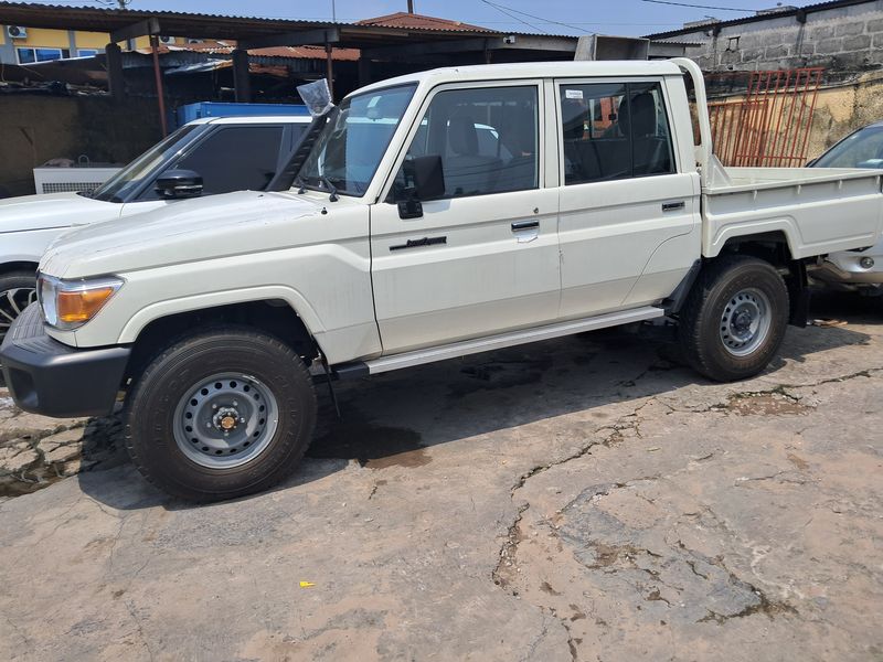 Toyota Land Cruiser • 2023 • 0 km 2