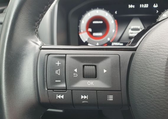 Nissan Qashqai • 2022 • 27,000 km 10