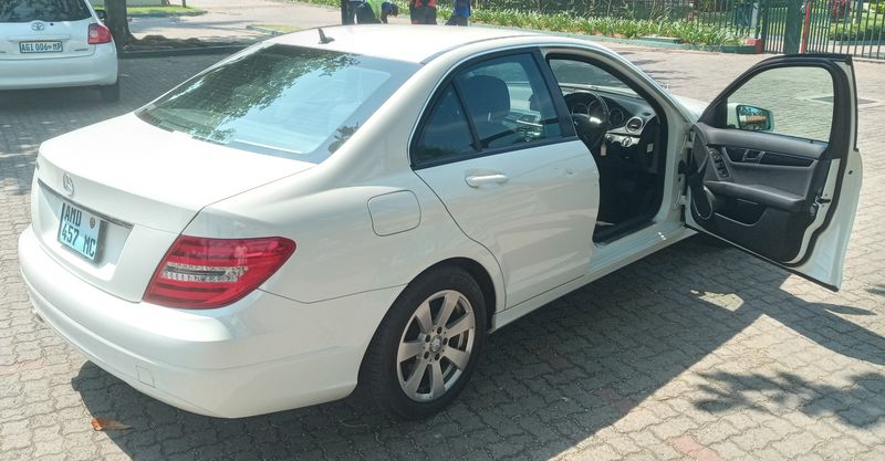 Mercedes-Benz C-Class • 2012 • 50,600 km 7