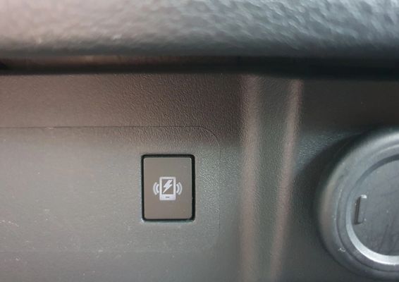 Nissan Qashqai • 2022 • 27,000 km 4