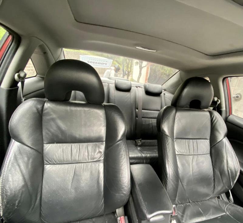 Honda Civic Coupé • 2008 • 124,000 km 3