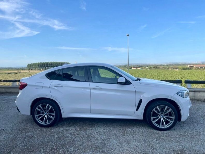 BMW X6 • 2015 • 106,000 km 5