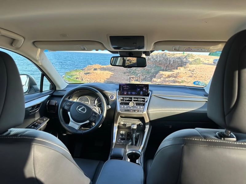 Lexus NX • 2019 • 88,500 km 5