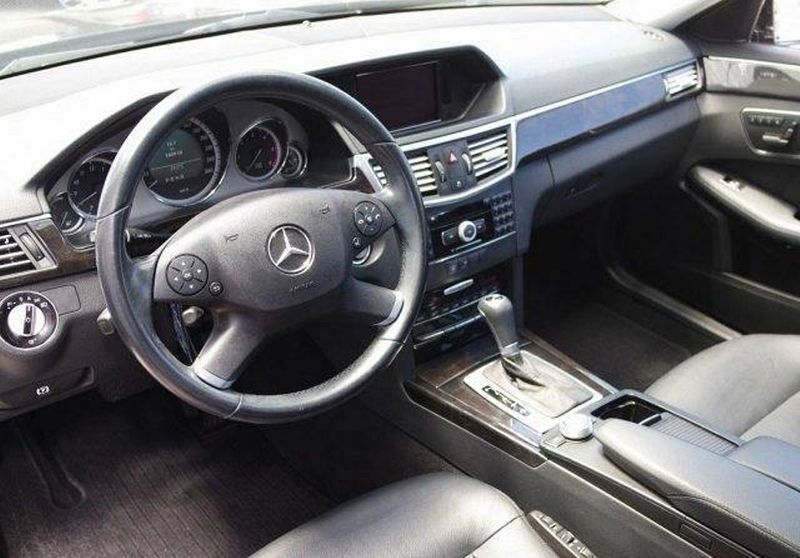 Mercedes-Benz E • 2009 • 180,000 km 4